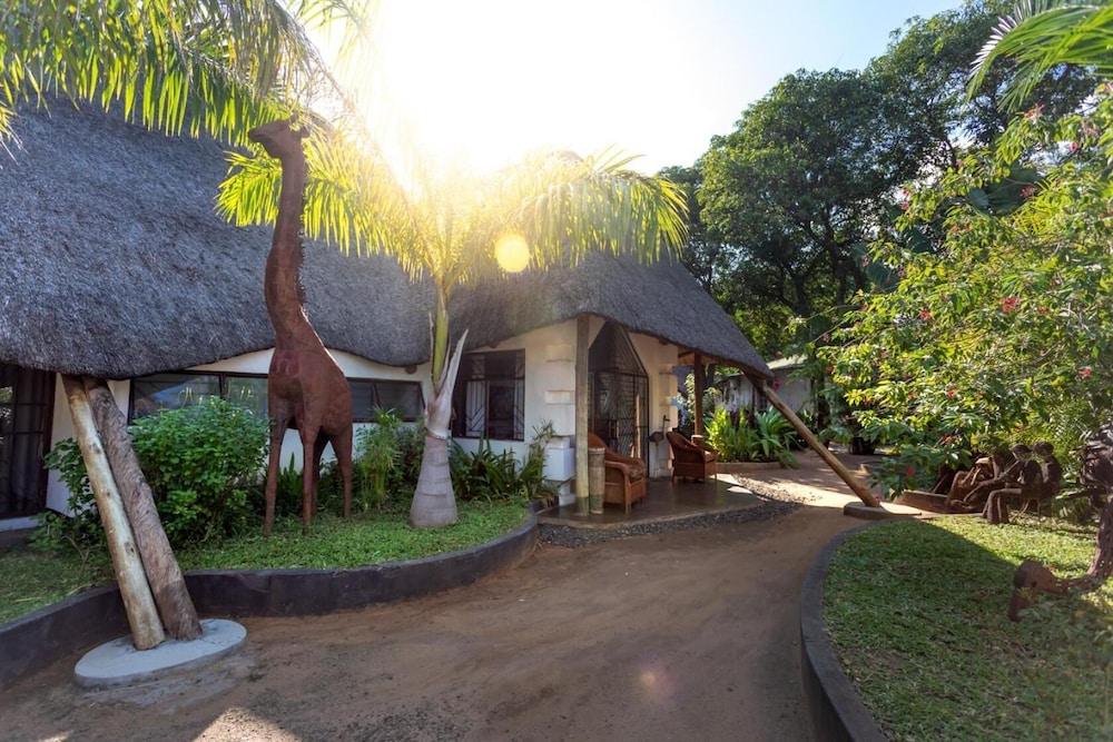 Ngoma Zanga Lodge 40/46