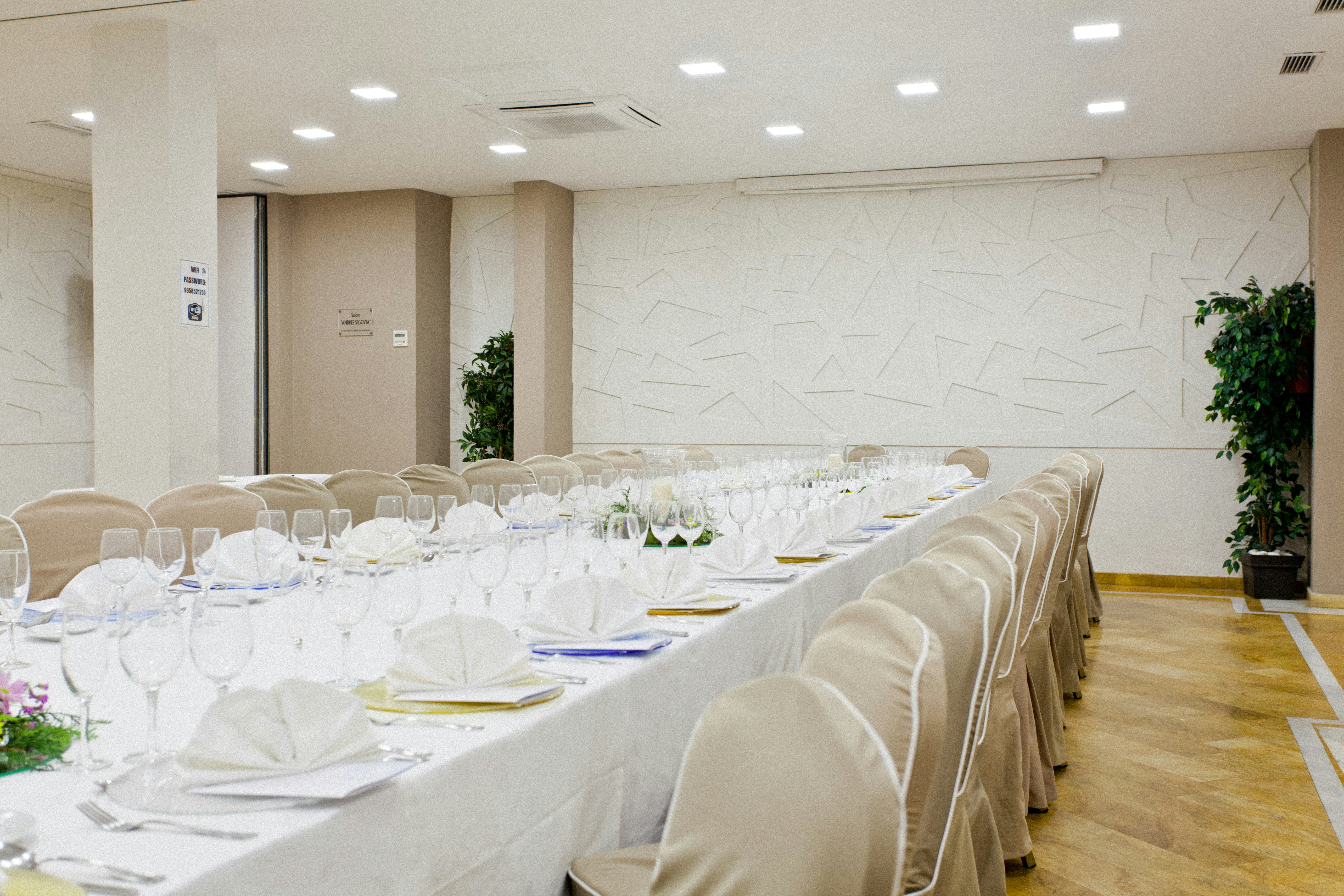 Porcel Sabica Hotel 74/83