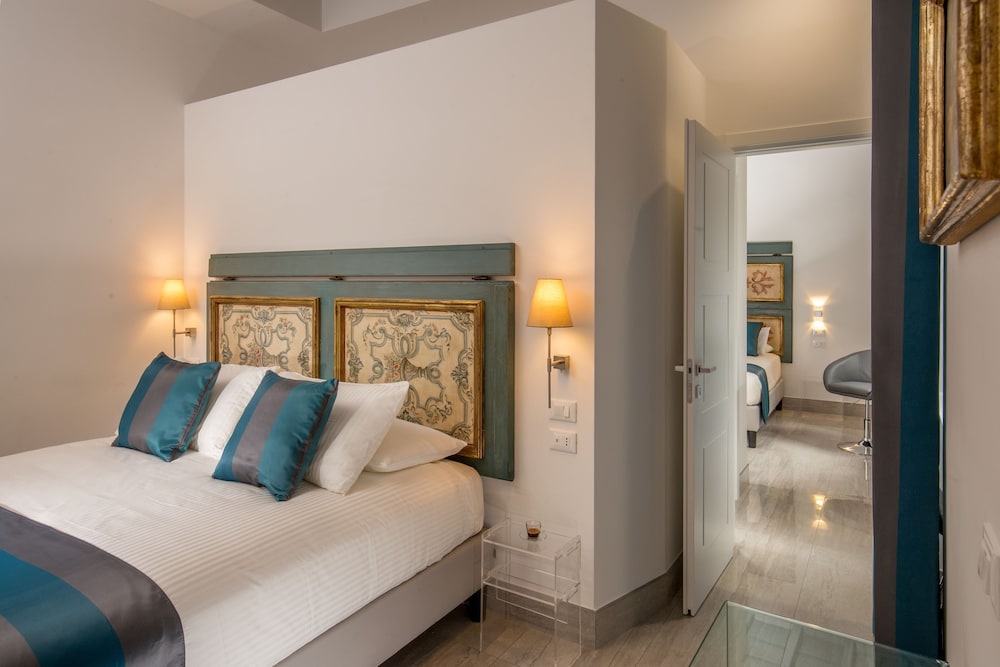 GCF Luxury Suites Guest House 25/70