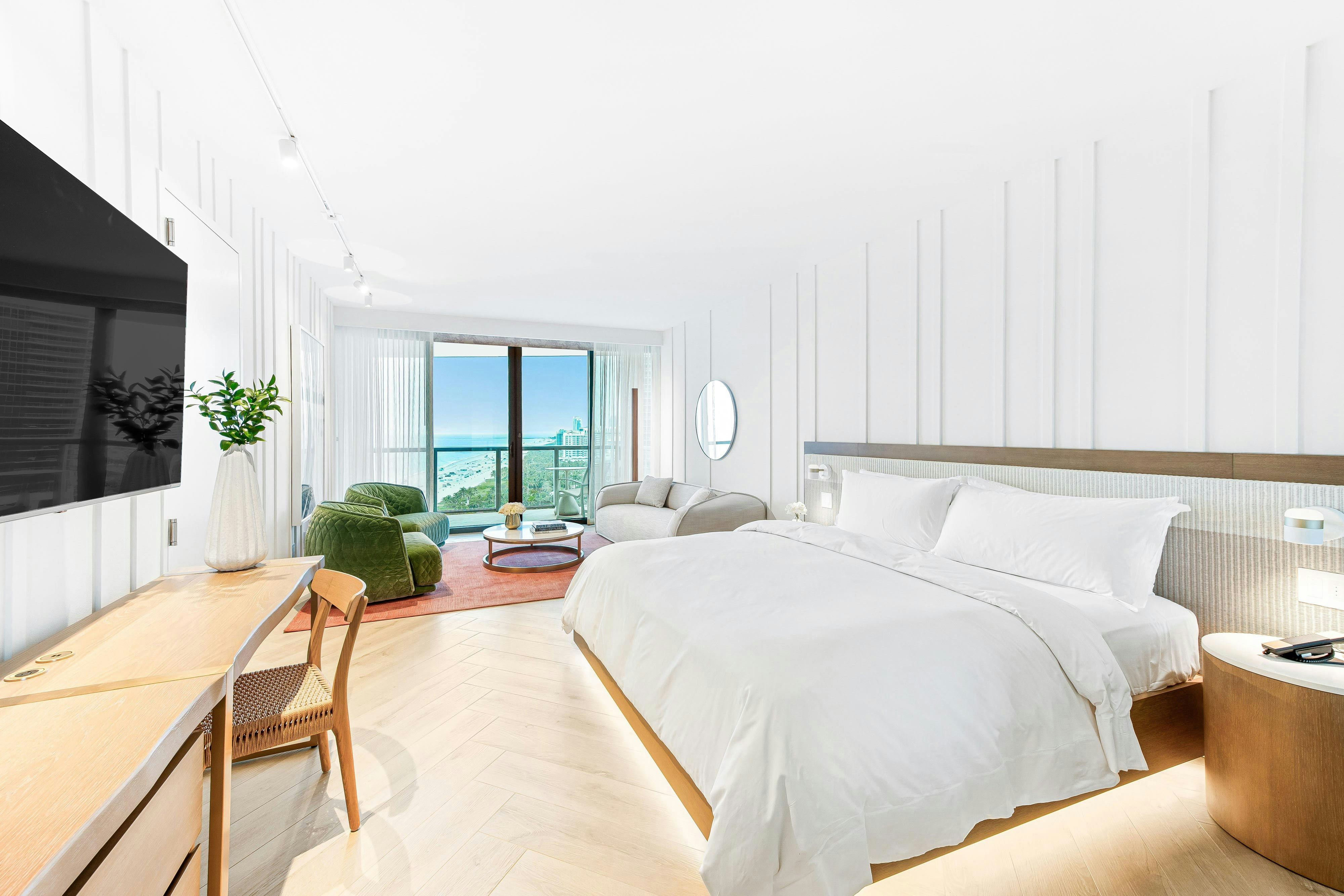 Room, King Bed