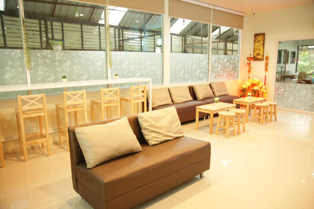 Friend's House Resort 29/45
