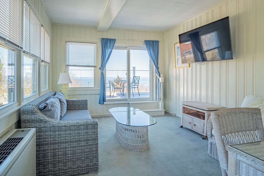The Yankee Clipper Inn 21/50