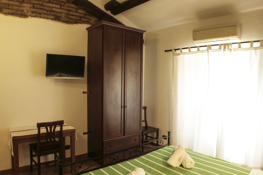 Sixtythree Guesthouse 23/40