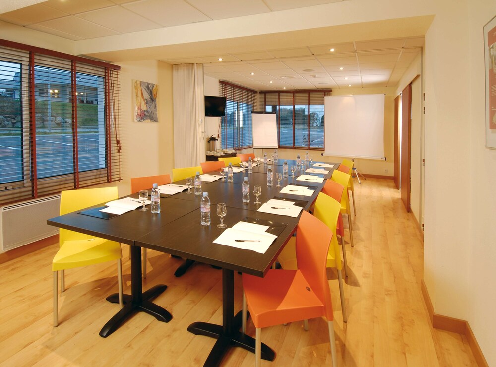 Hotel Kyriad Quimper Pont L Abbe 39/45