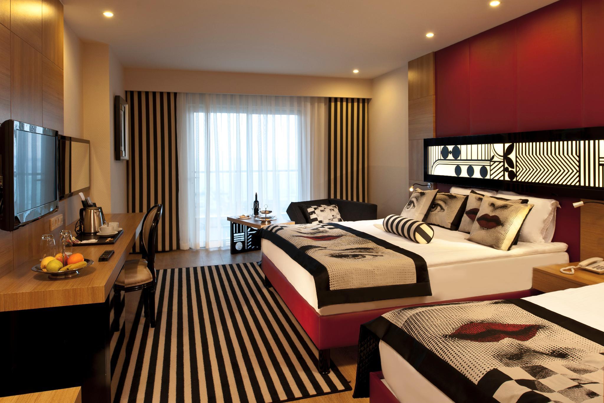 Superior, Double Bed, Sea Side, on the Side