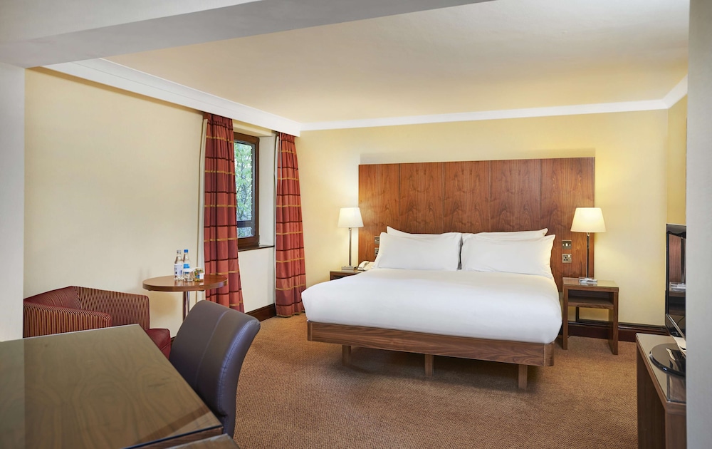 DOUBLETREE BY HILTON SOUTHAMPTON 18/93