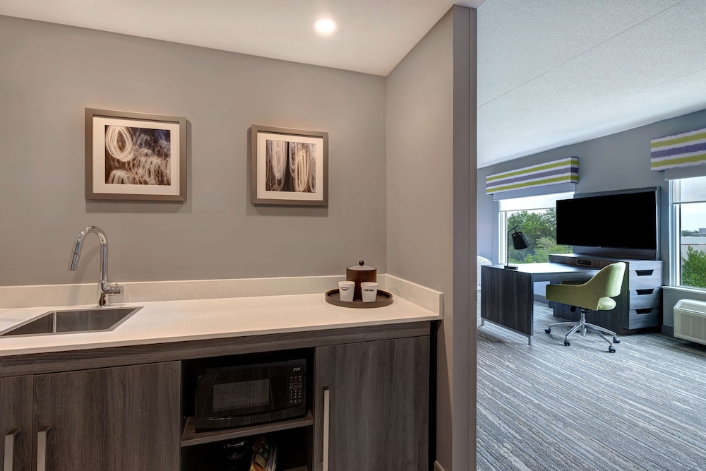 Hampton Inn & Suites by Hilton Burlington Toronto 6/51