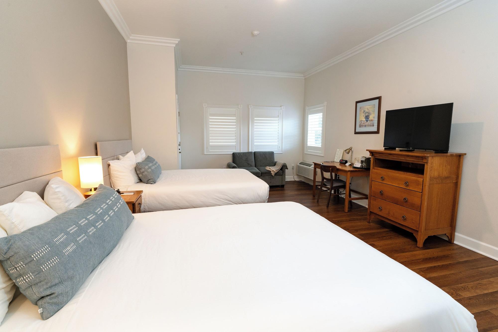 Room, 2 Queen Beds, No Elevator, Annex