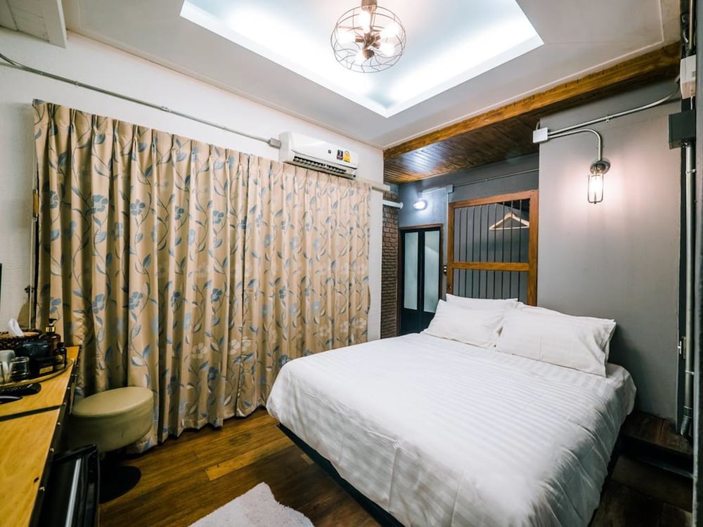 Zeds Hostel Bangkok 18/66