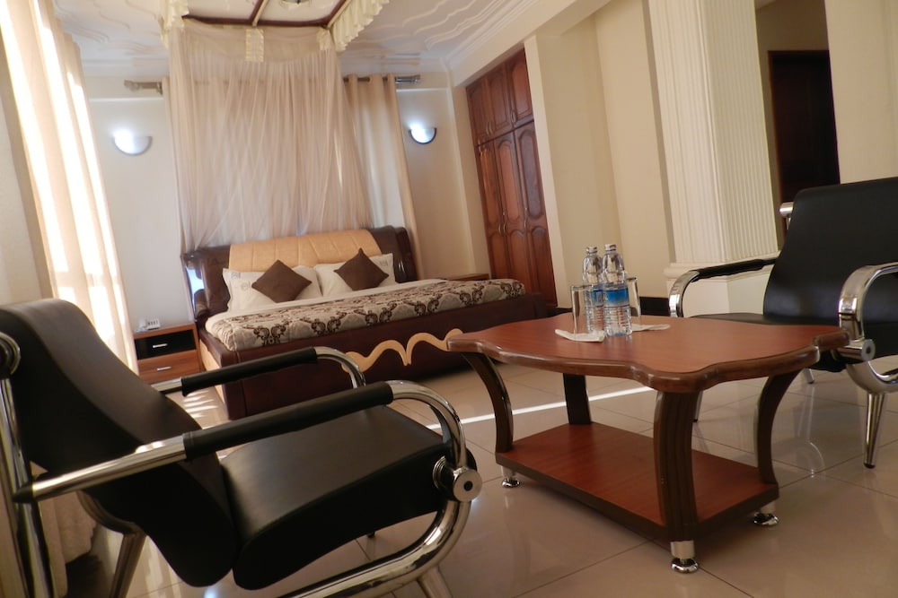 J-Frigh Hotel 14/22