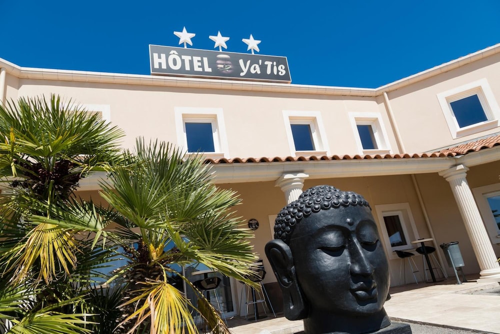 INTER HOTEL LE YA'TIS 1/48