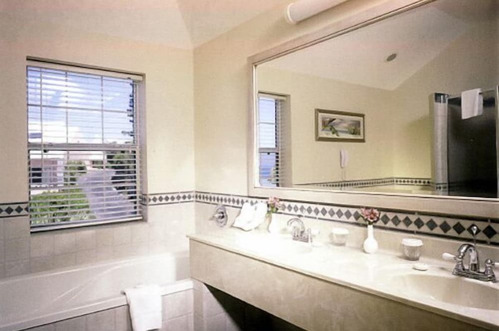Pompano Beach Club 46/46