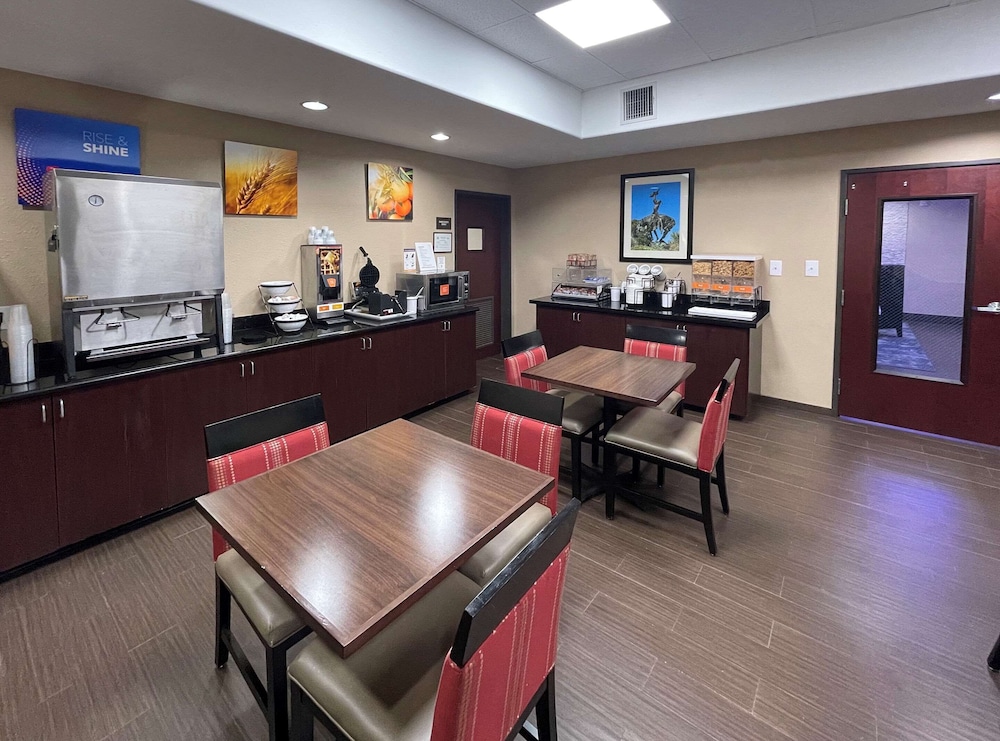Comfort Inn Orange I-10 29/44