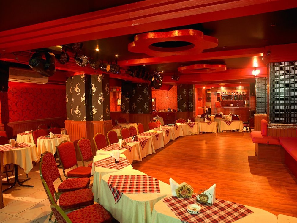 restaurant cafeteria