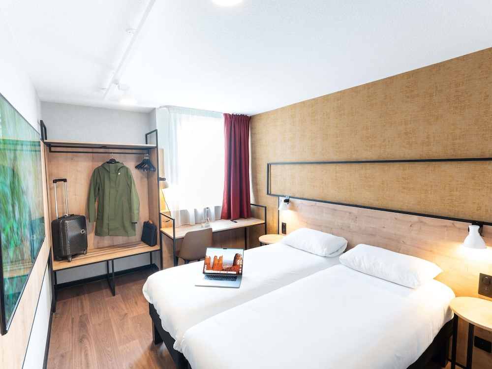 Ibis Orleans La Chapelle Saint Mesmin 25/64