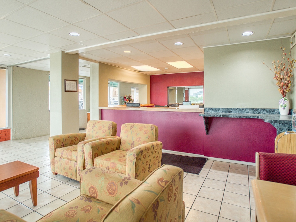 Oyo Hotel San Antonio Lackland AFB/Seaworld Hwy 90 W 9/52