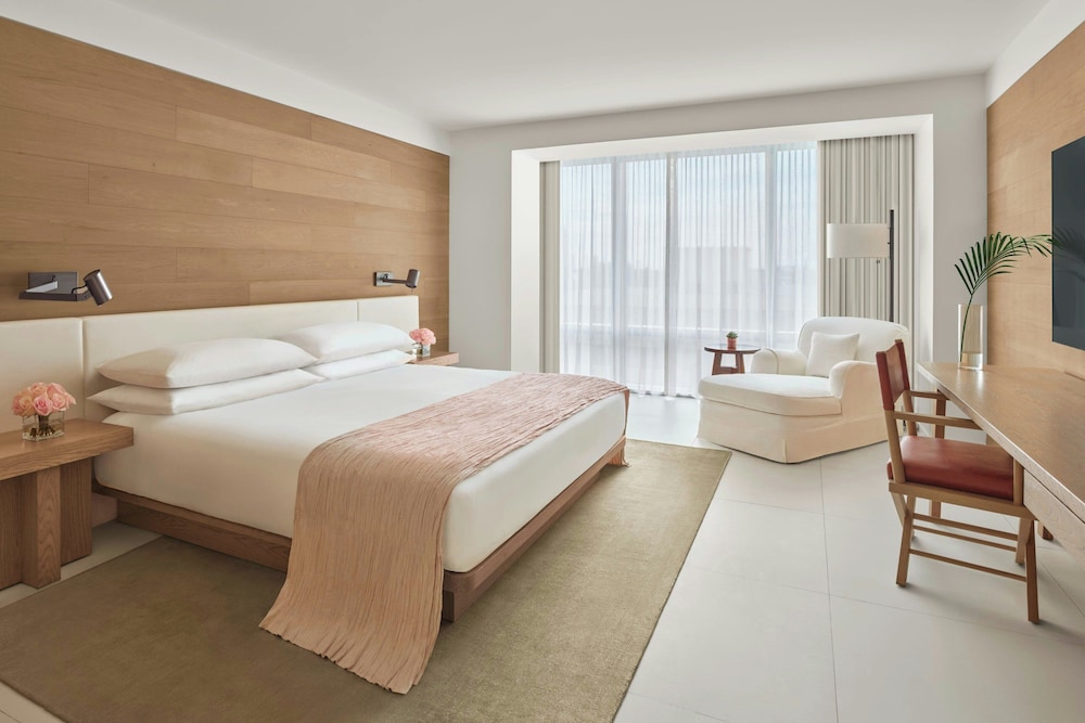 STANDARD, KING BED