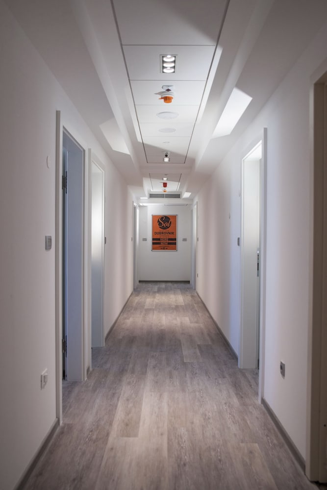 HOSTEL SOL 57/62