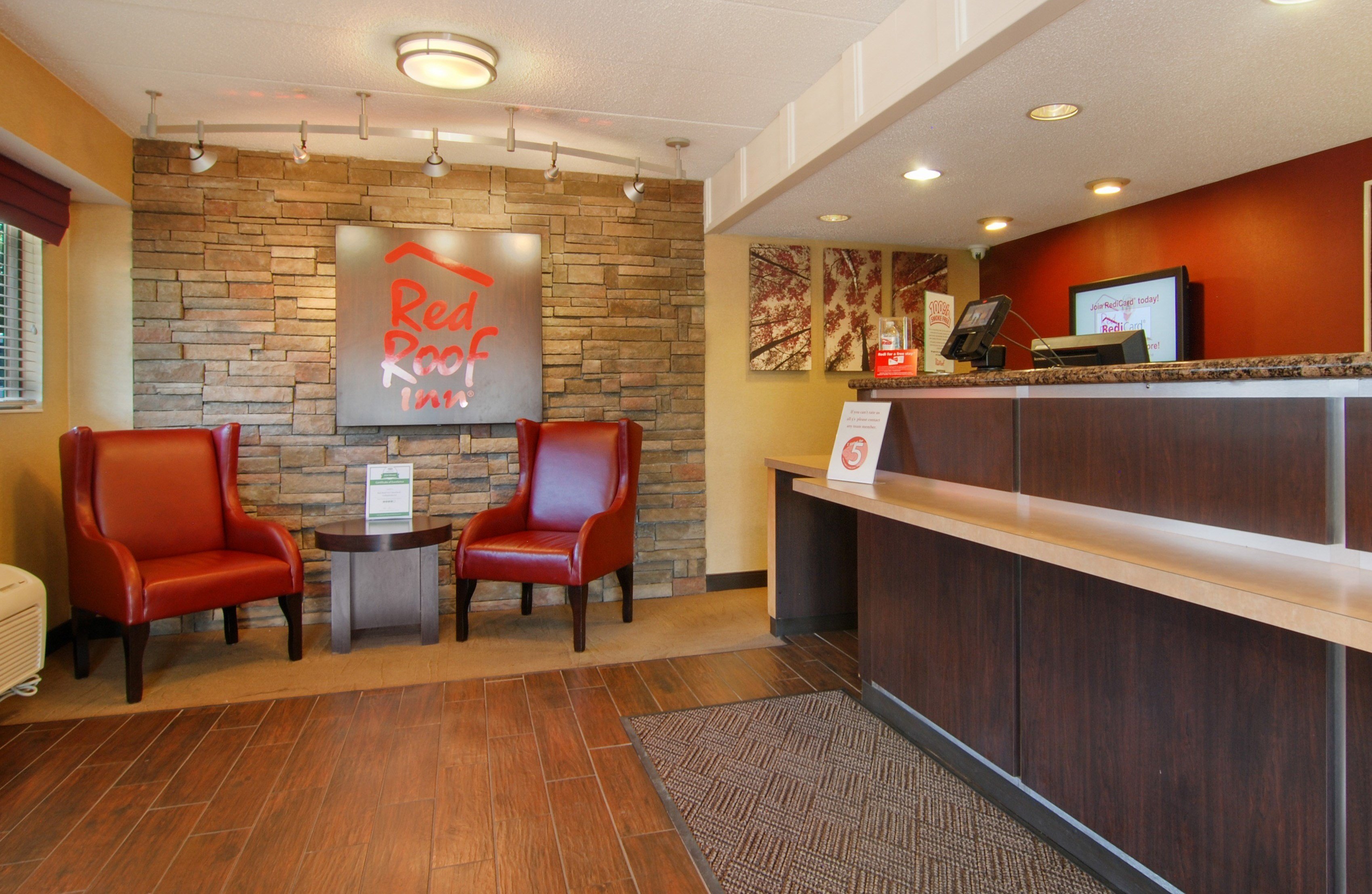 Red Roof Inn Cleveland - Mentor/ Willoughby 5/20