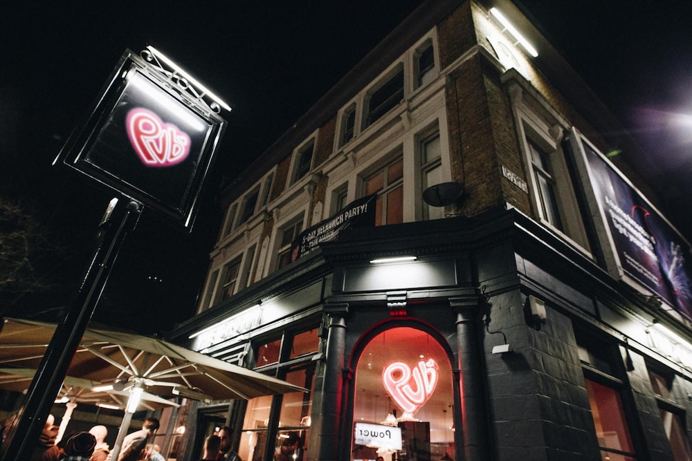Publove the Crown Battersea 5/50