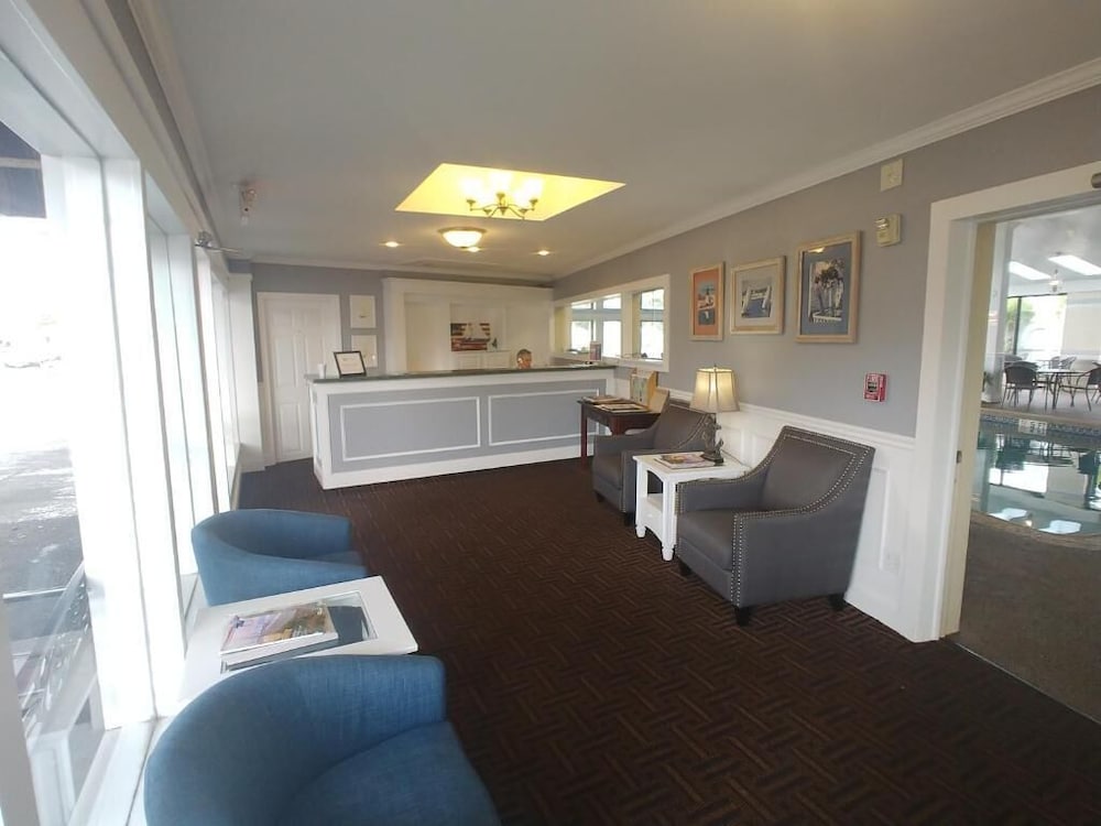 Hyannis Travel Inn 29/45