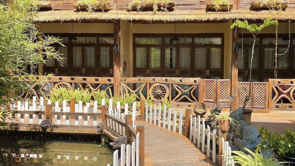 China Old Story Inn Lijiang Elite Garden 42/50