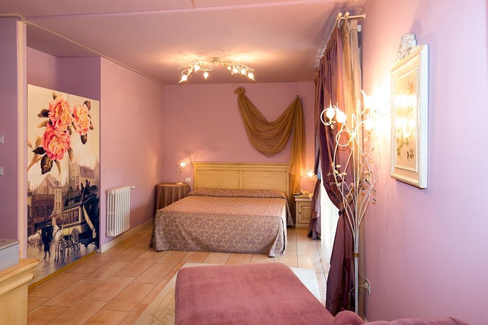Hotel Serenella 29/73