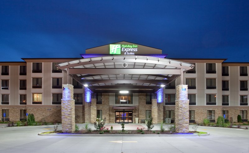Holiday Inn Express Suites St Louis Airport 4/58