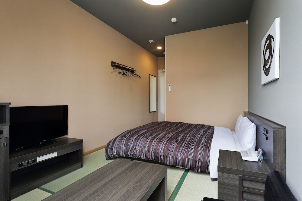 Hotel Route-Inn Ise 8/50