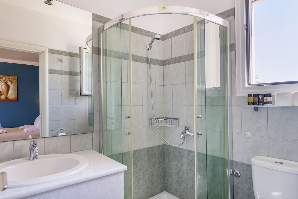 Sunrise Beach Suites 45/50