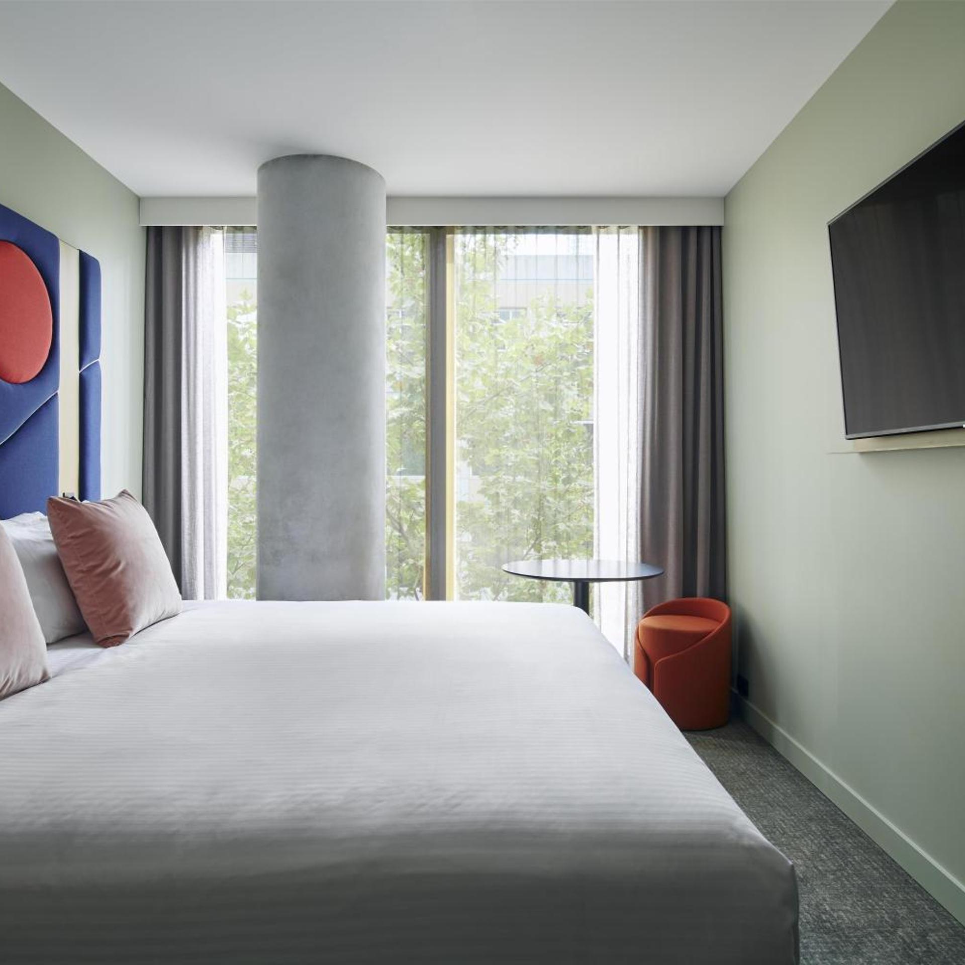 Quintuple, Double or Twin Bed