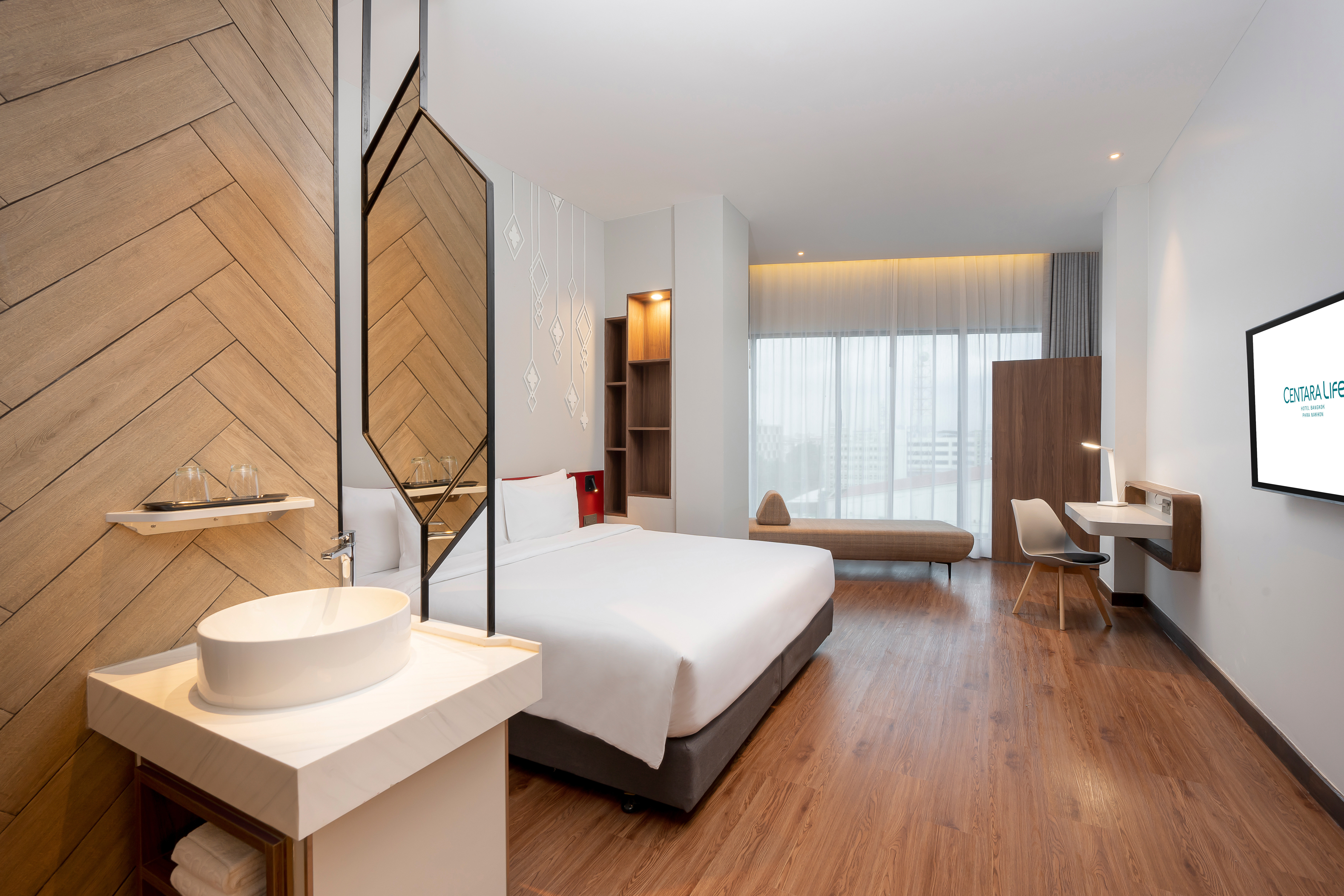 Centara Life Hotel Bangkok Phra Nakhon 67/67