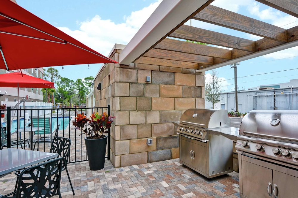 Home2 Suites By Hilton Daytona Beach Speedway Fl 36/56