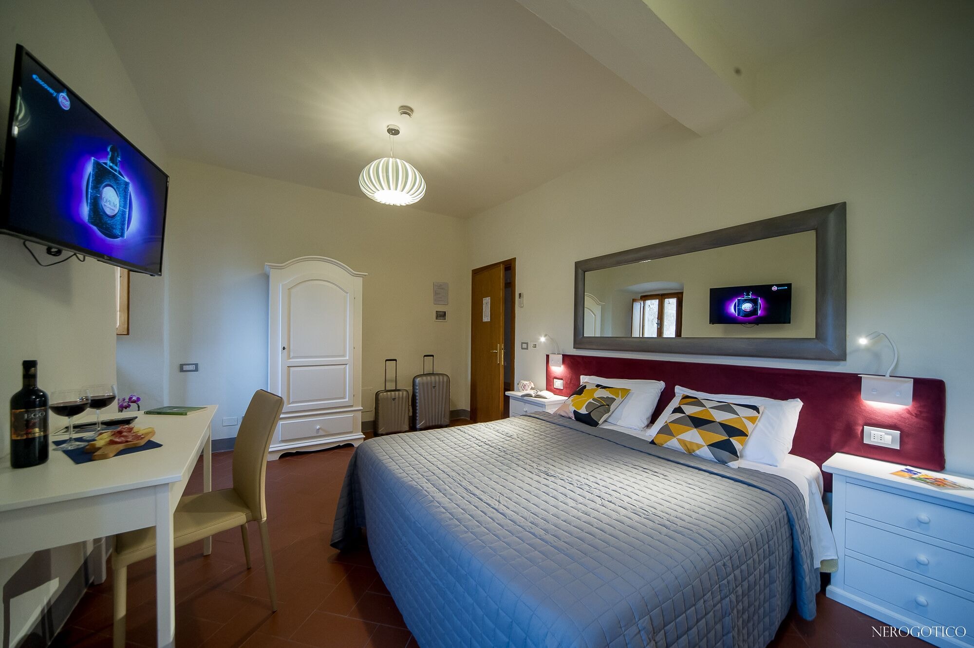 COMFORT, DOUBLE OR TWIN BED