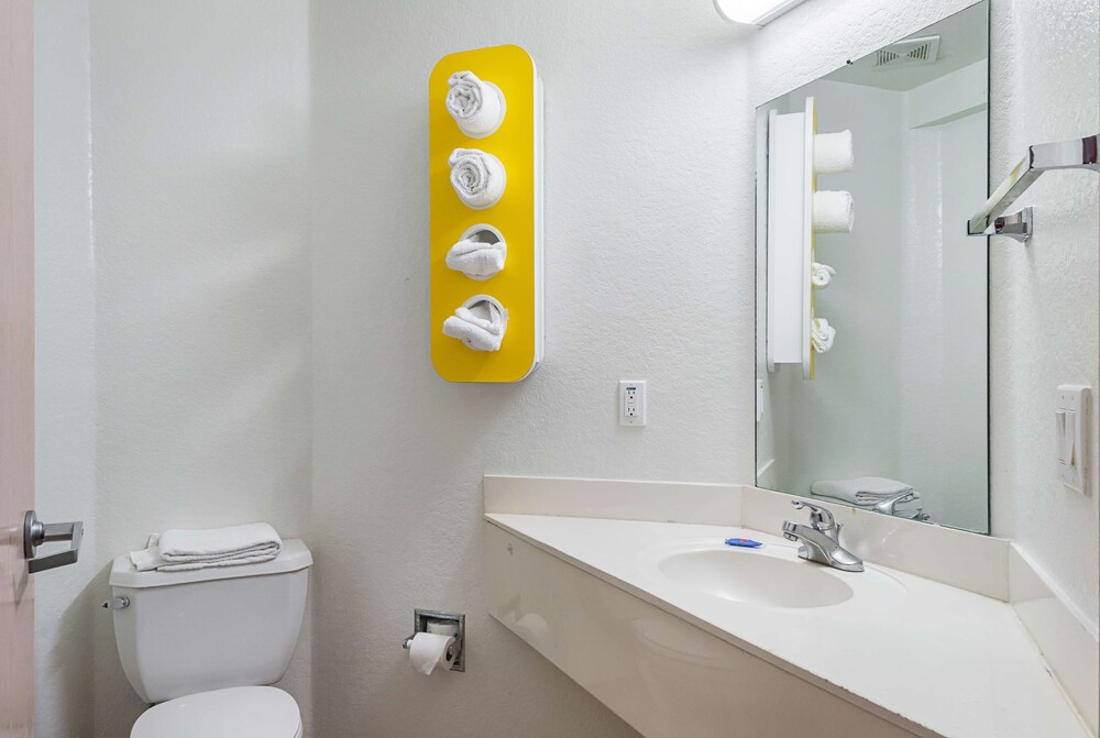 Motel6 San Antonio, TX - Sea World North 55/60