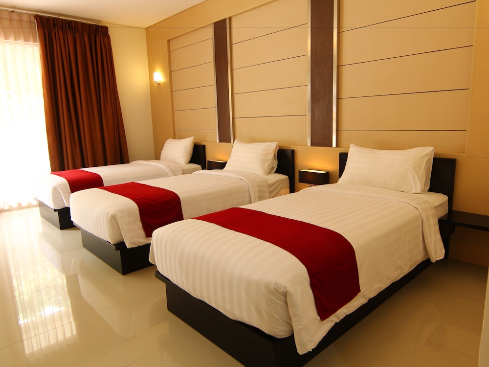Zuri Resort Cipanas 7/24