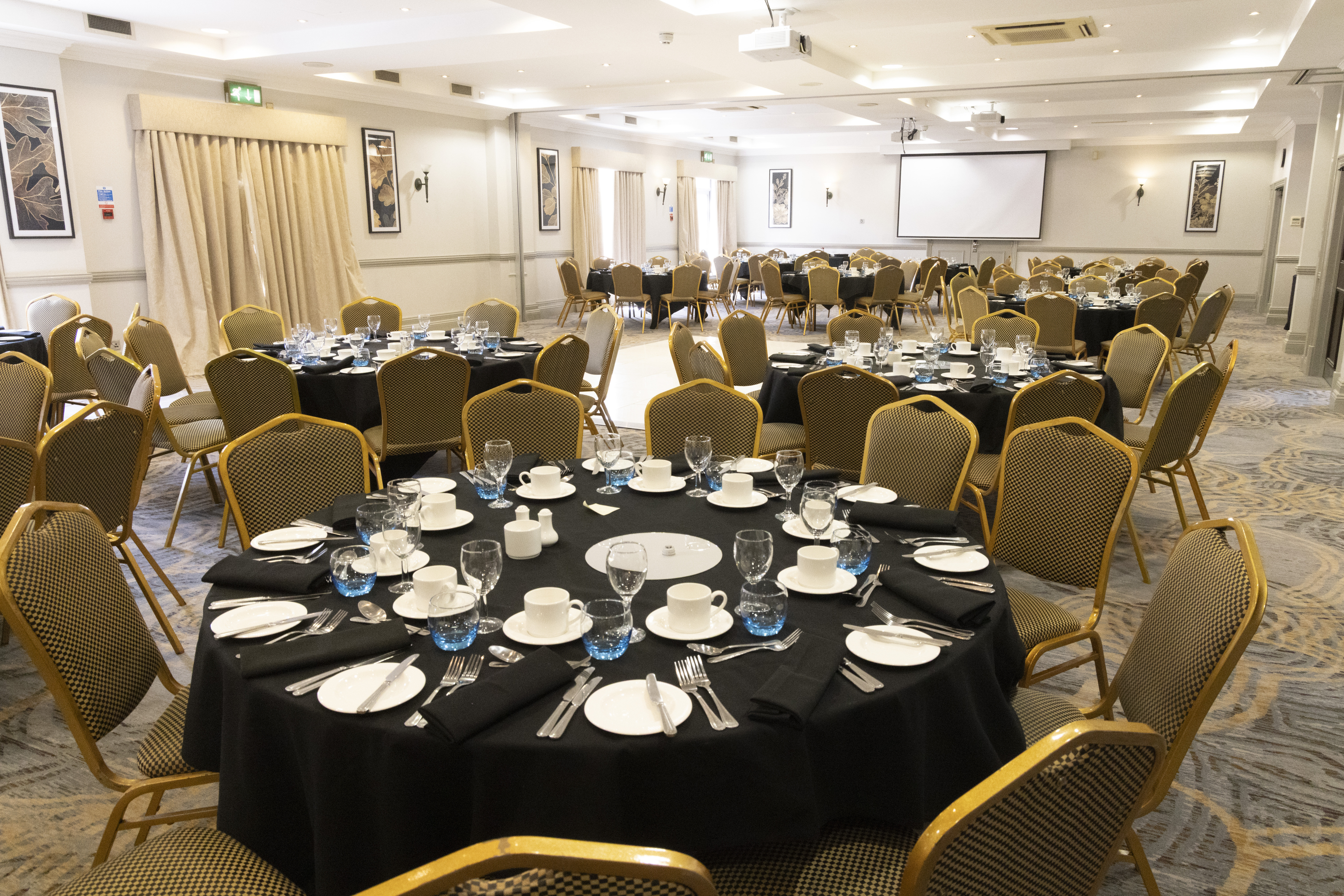 Yew Lodge Hotel East Midlands Airport 70/79