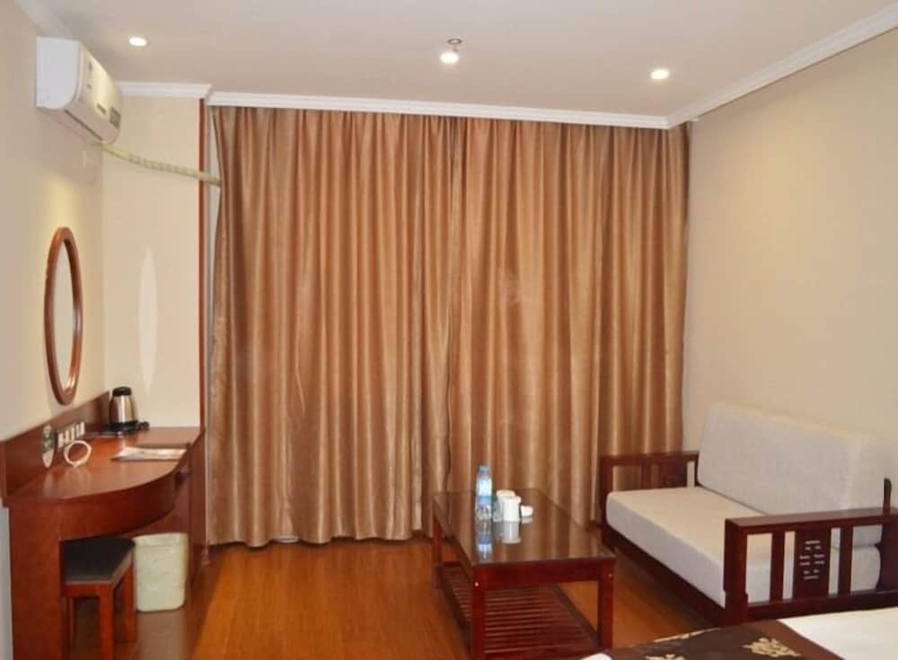Lobby at GreenTree Inn Anhui HeFei FeiDong County GuiWang Road LuZhou Medical School Business Hotel, HEFEI