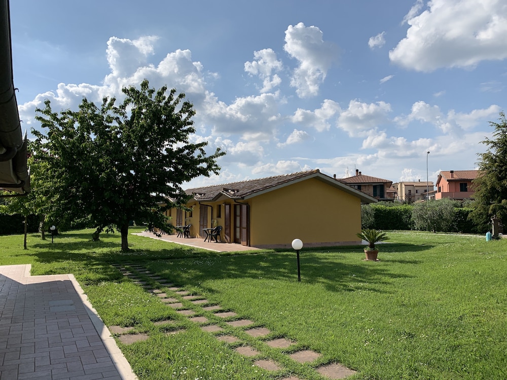 Villaggio Albergo Le Macerine 36/46