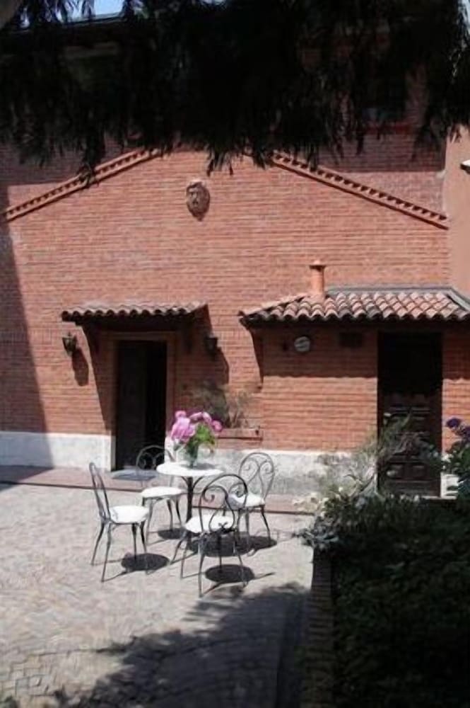 Hotel Cyrano 46/50
