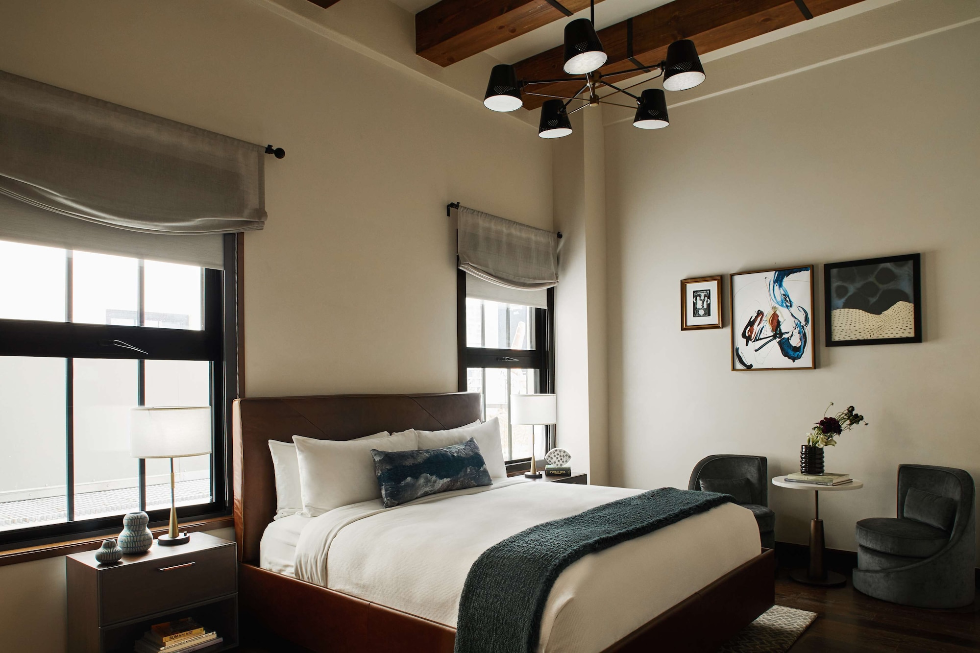 SUITE, HOUSE, KING BED