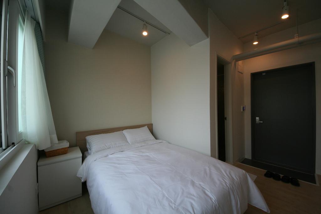 STANDARD, DOUBLE BED