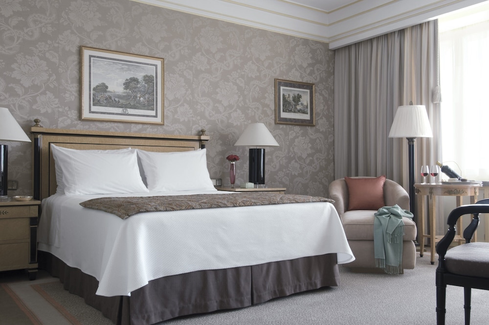SUPERIOR, KING BED, PARK VIEW