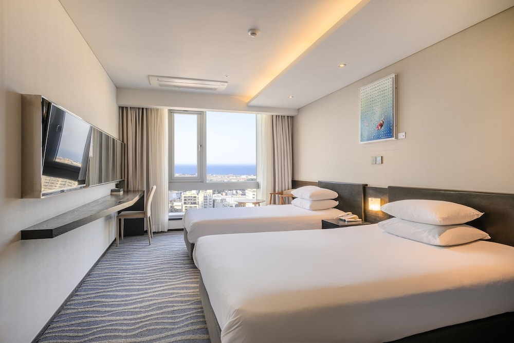 Gloucester Hotel Jeju 29/57