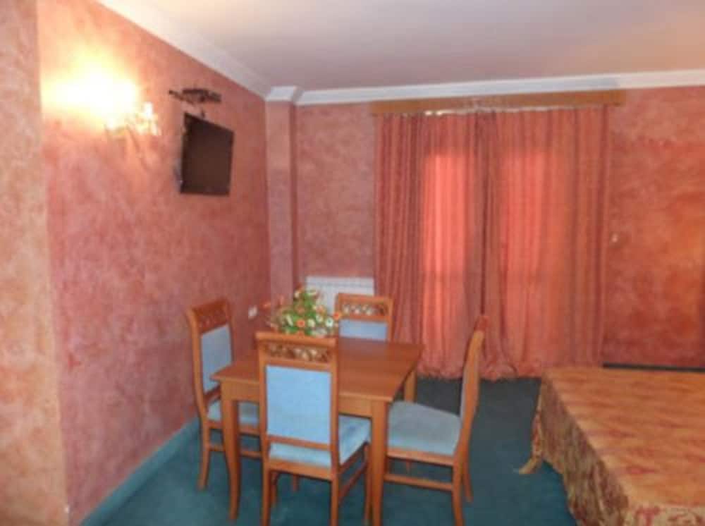 Hotel Zidane 44/48