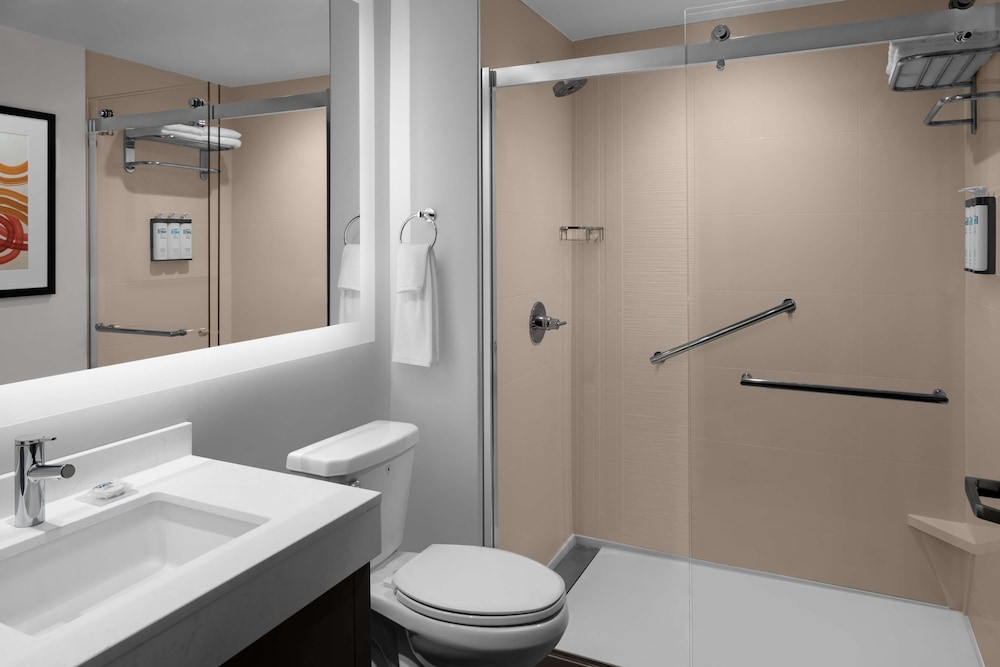 استوديو بسرير كينج مع أريكة بمطبخ، Hyatt House Lansing University Area 4/4