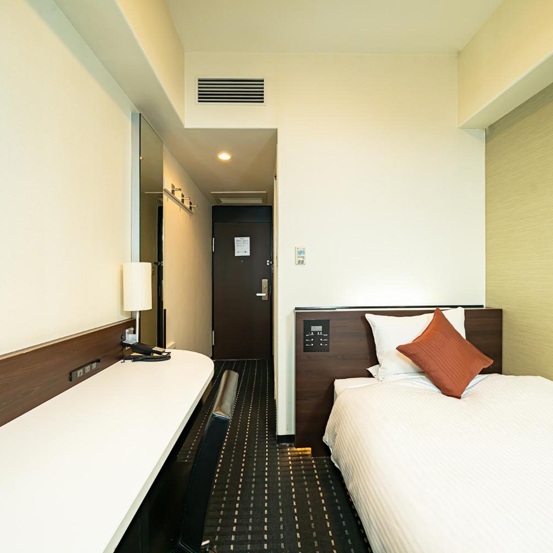 Kanda Station Hotel 3/19