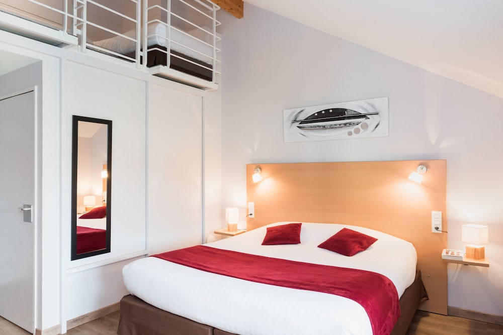 Carre Py Hotel 9/41