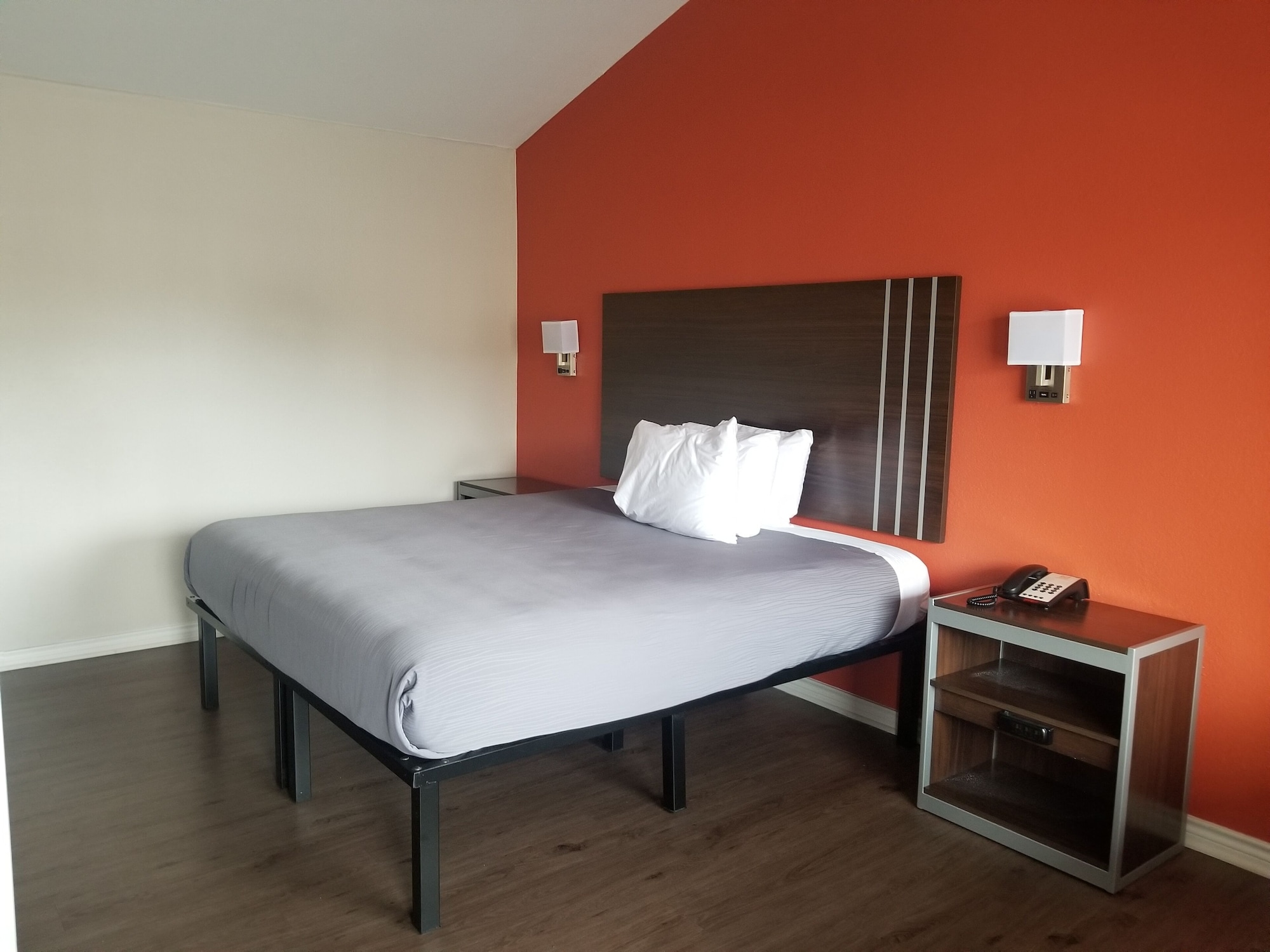 BASIC, SINGLE, KING BED, ACCESSIBLE