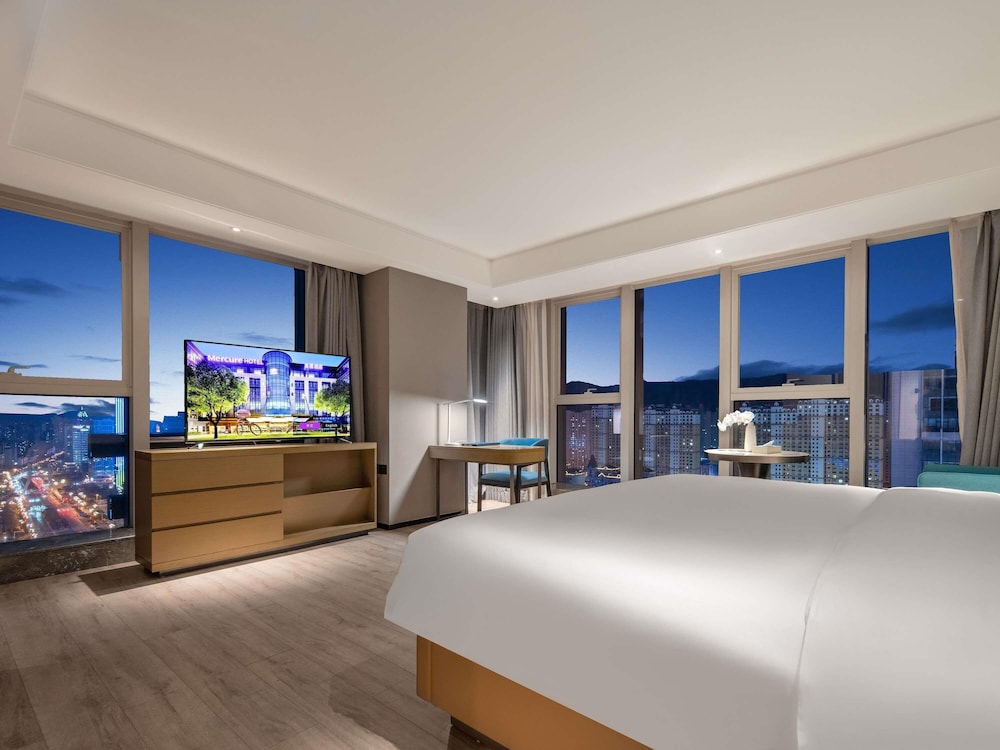غرفة بريفيليج بسرير كينج، Mercure Xining Haihu CBD 6/9